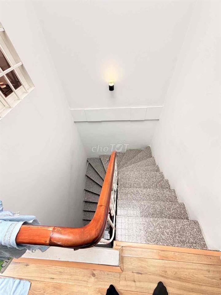 Ngay công viên Gia Định, hẻm xe hơi thông, 3 tầng, 4.9m x 13m, 8.8 tỷ