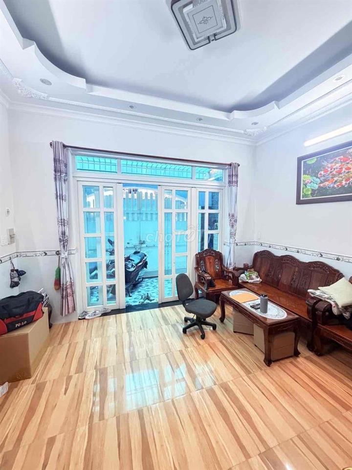 Ngay công viên Gia Định, hẻm xe hơi thông, 3 tầng, 4.9m x 13m, 8.8 tỷ