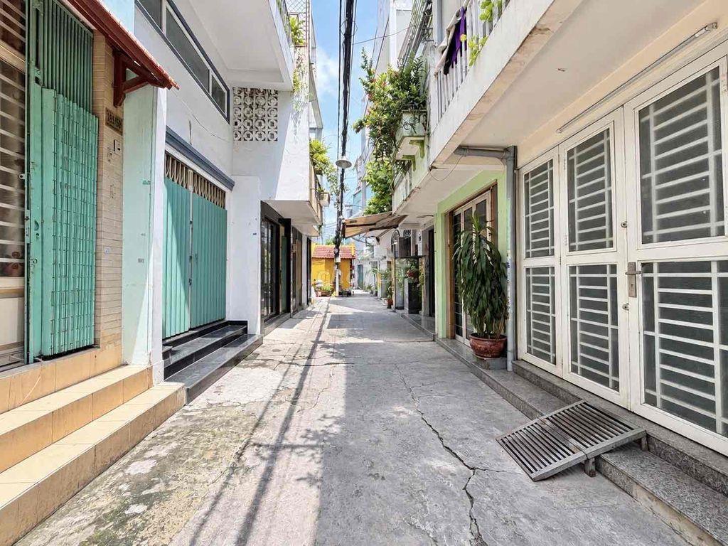 Huỳnh Văn Bánh, Phú Nhuận, hẻm xe hơi, 3 tầng 4PN, 52m2, sổ vuông vức