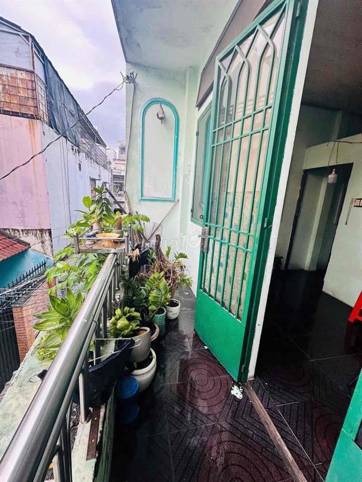 Ngay Lotte Mart Gò Vấp, 2 tầng 2pn 2wc, 4m x 8m, sổ vuông vức, 2.95 tỷ