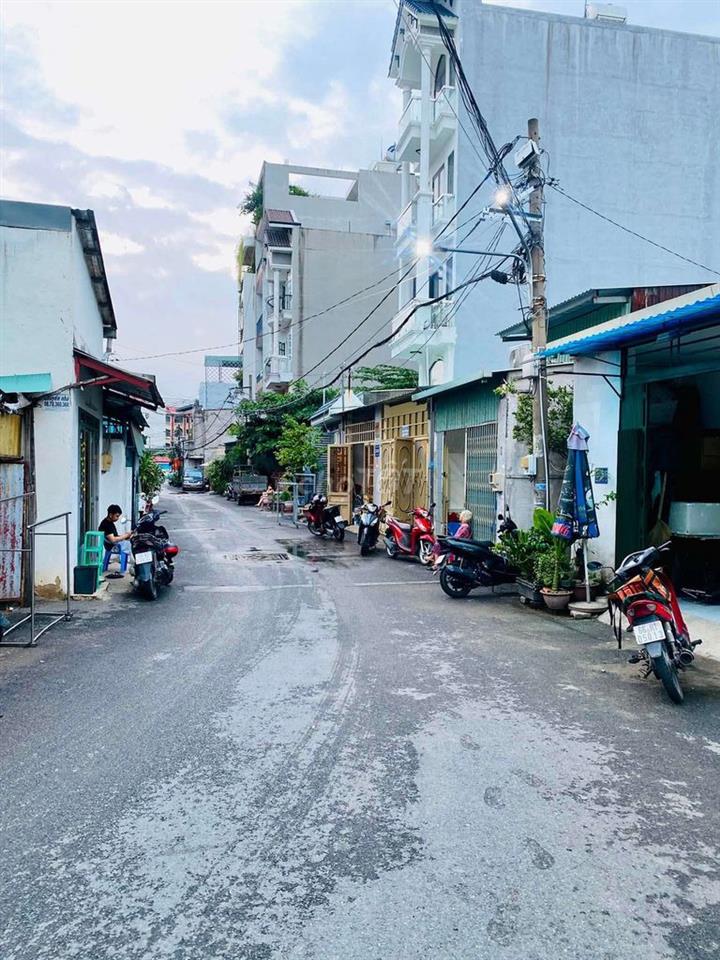 Nhà hẻm xe hơi thông buôn bán Lê Đức Thọ 4x20m cấp 4 mới tinh