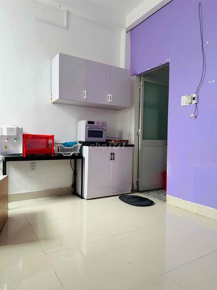 CHO THUÊ PHÒNG TRỆT MẶT TIỀN NGAY THỐNG NHẤT QUANG TRUNG FULL NT