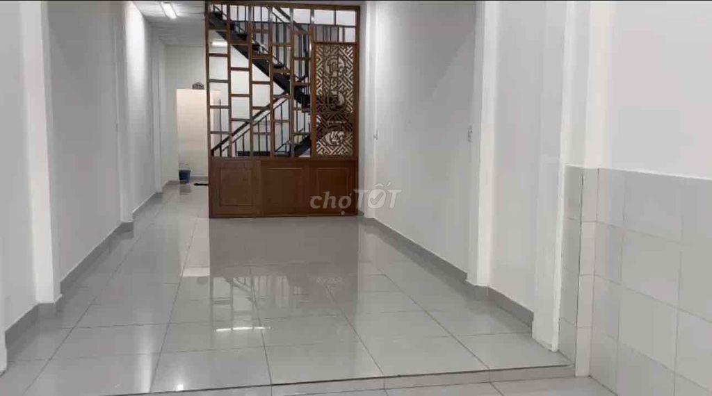 CHO THUÊ MẶT BẰNG KD NGAY THỐNG NHẤT QUANG TRUNG