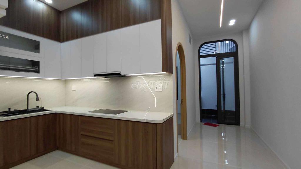 Nhà mặt tiền nhựa 5x21m 3 tầng 5 Phòng Chợ Bà Điềm Đường Phan Văn Hớn