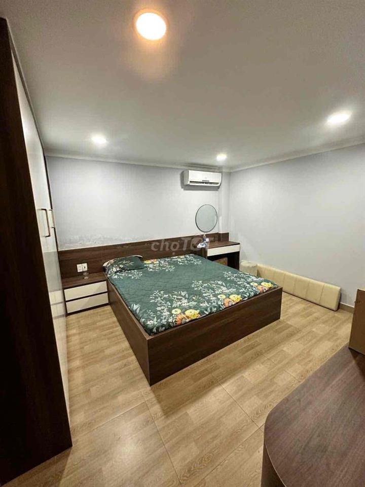 Cho thuê căn hộ 2 phòng ngủ có thang máy