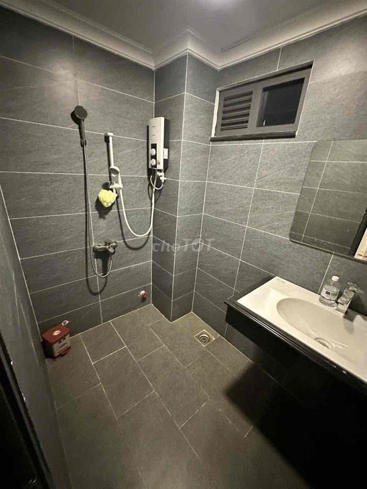 Cho thuê căn hộ 2 phòng ngủ có thang máy