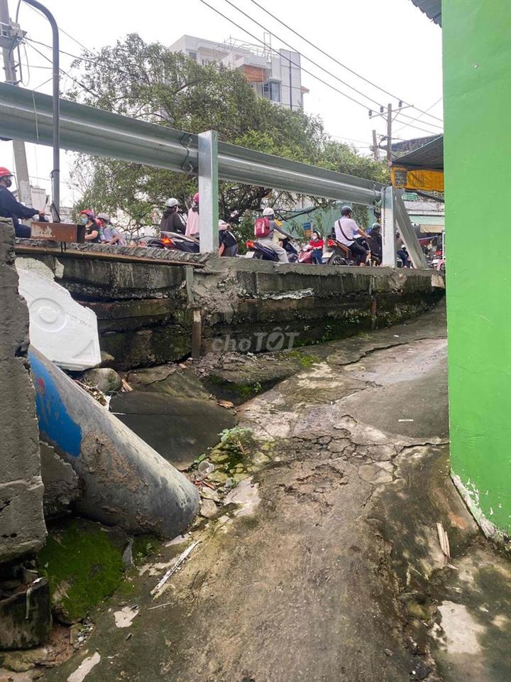 PHÒNG SÁT LỘ LÊ VĂN LƯƠNG, NHÀ BÈ