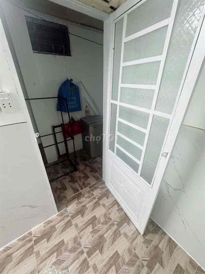 Phòng máy lạnh Nguyễn Trãi gần Ốc Đào máy lạnh