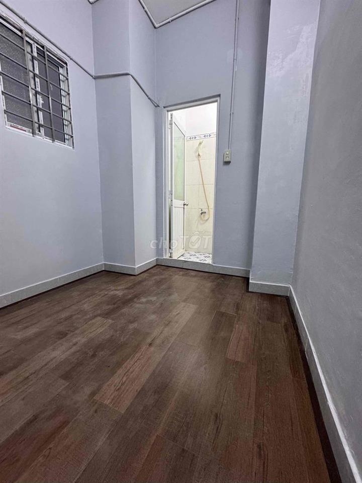 phòng 2,5tr hẻm 451 nguyễn trãi ( hẻm shop susu)
