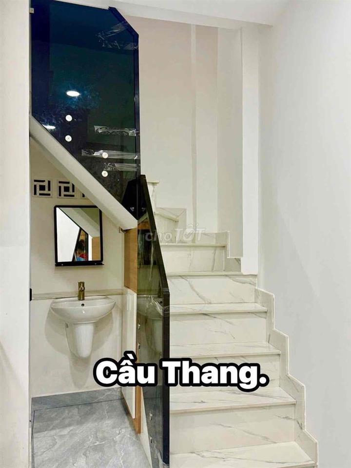 CẦN TIỀN BÁN NHÀ MỚI 100%
