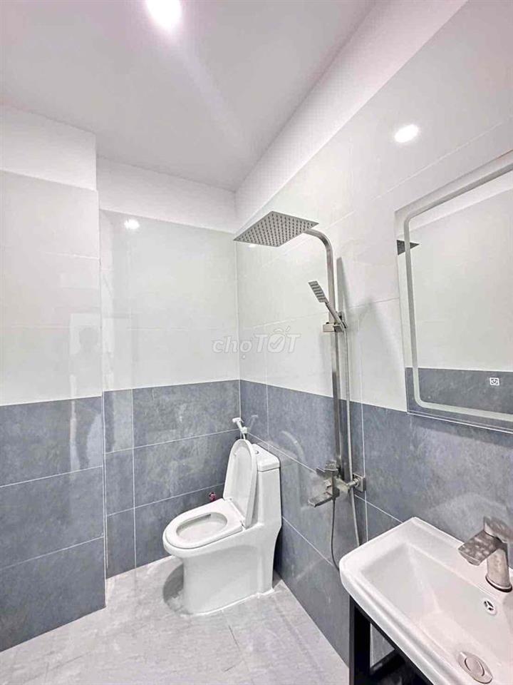 CẦN TIỀN BÁN GẤP NHÀ MỚI 7.6 tỏi