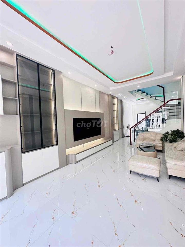 CẦN TIỀN BÁN GẤP NHÀ MỚI 7.6 tỏi