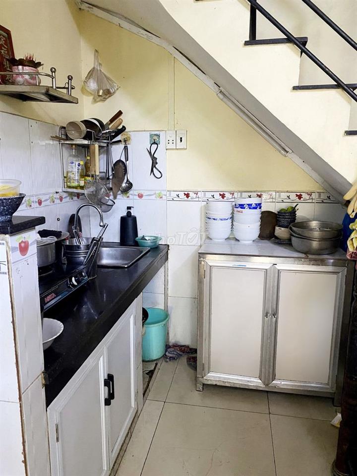 CHO THUÊ NHÀ MẶT TIỀN – 421 LẠC LONG QUÂN, P. HÒA BÌNH, TPHCM