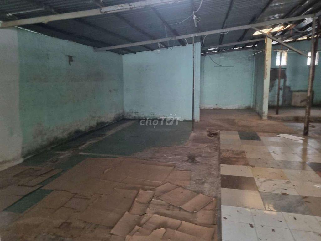 Kho Hiếm 3 mặt tiền Hẻm Conterner Lạc Long Quân Q11