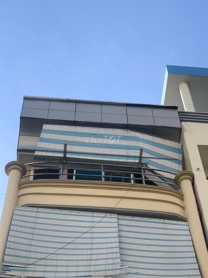 Cho thuê phòng nhỏ 1 ng ở 1tr4 1 tháng