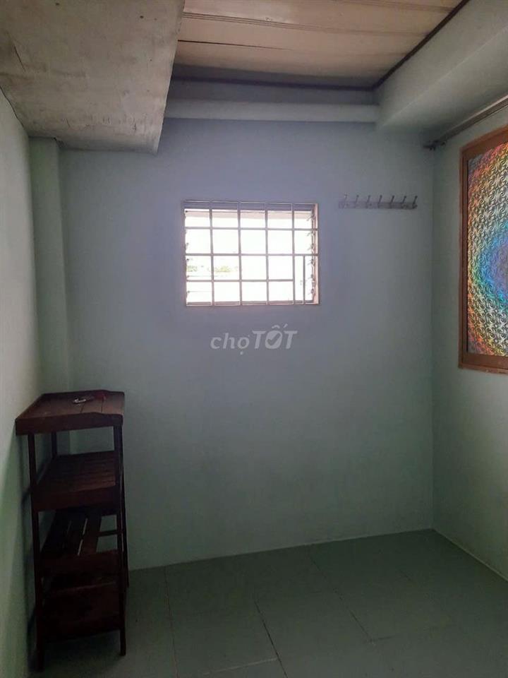 Cho thuê phòng nhỏ 1 ng ở 1tr4 1 tháng