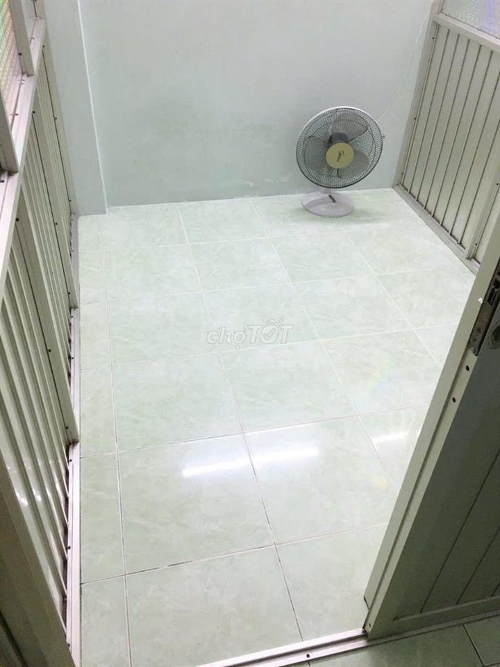 Cho thuê phòng nhỏ 1 ng ở 1tr4 1 tháng