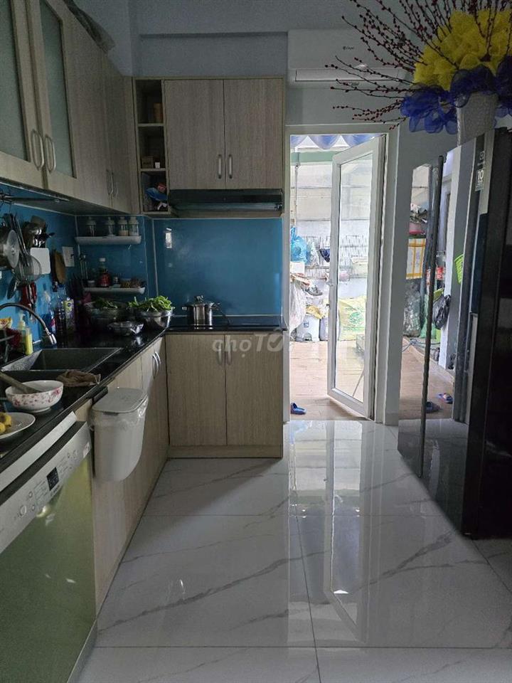 Chung cư nhiều tiện ích, thoáng mát