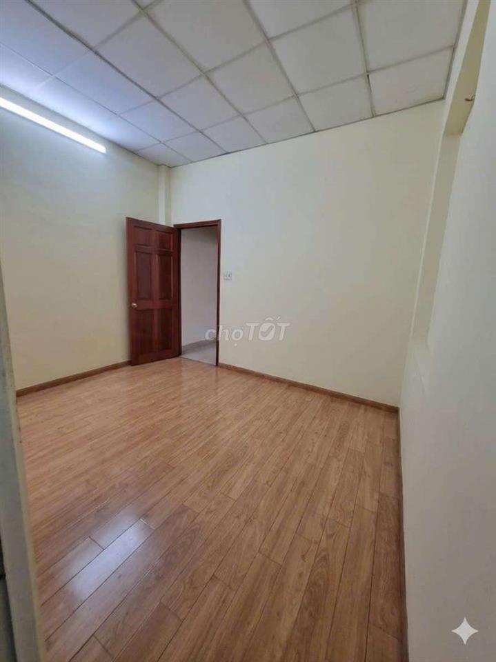 Bán nhà đẹp đường Hà Huy giáp 