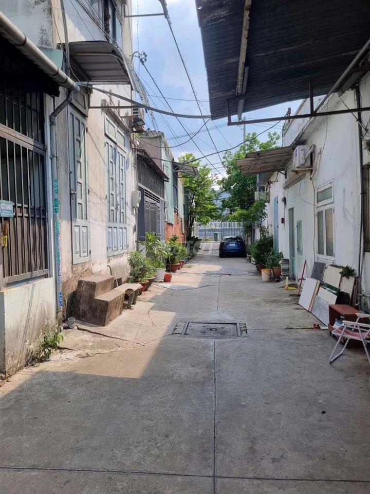 Bán nhà đẹp đường Hà Huy giáp 