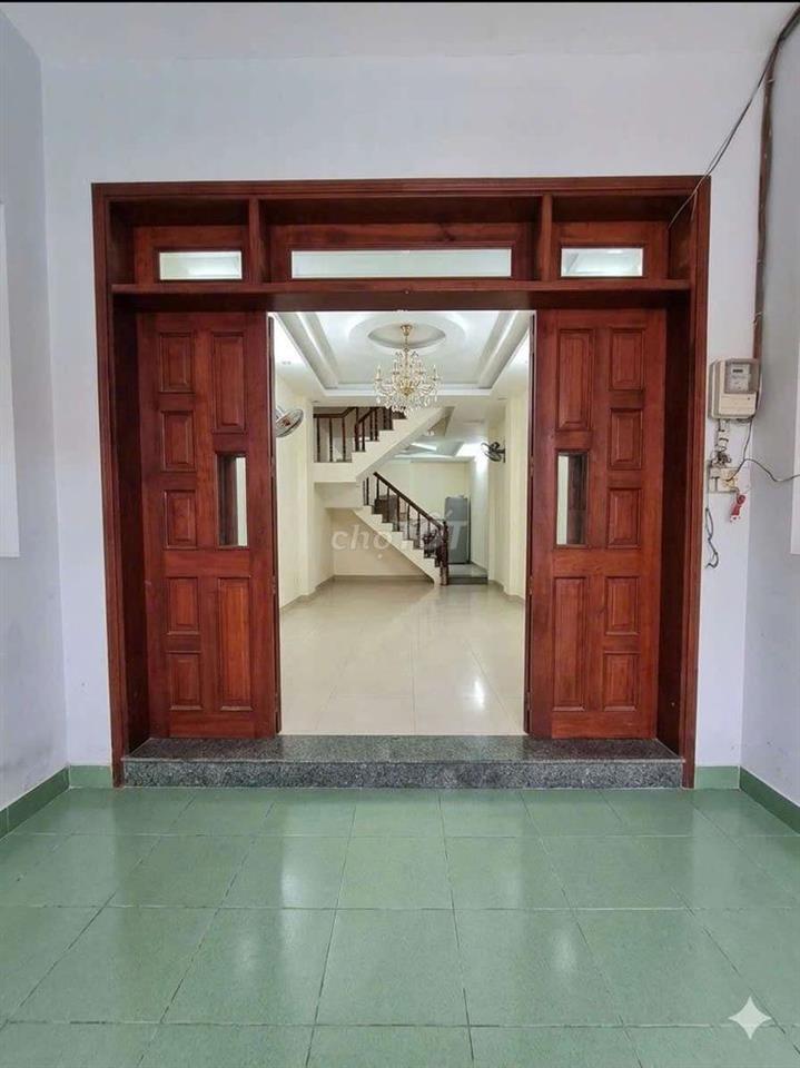 Bán nhà đẹp đường Hà Huy giáp 