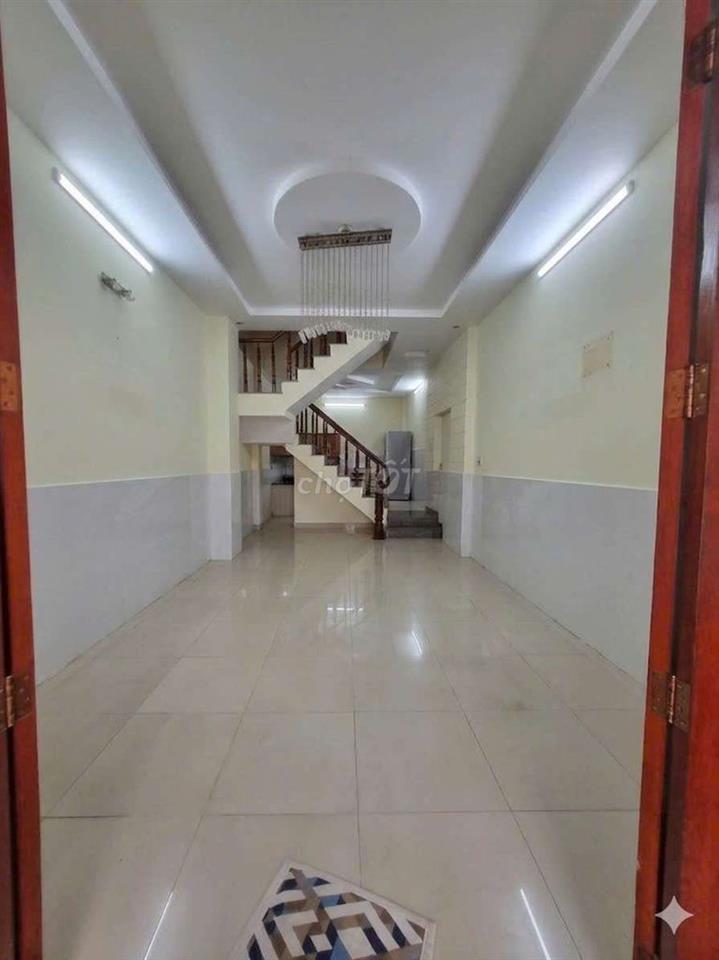 Bán nhà đẹp đường Hà Huy giáp 