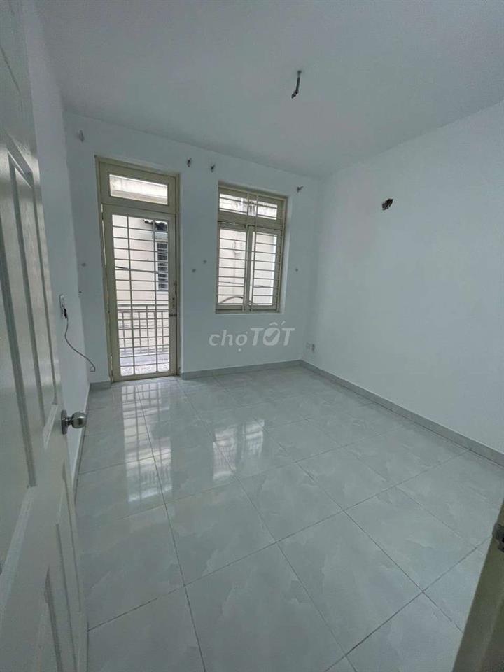 Đầu T9 Trống - Cho thuê nhà Nguyên Căn Q12