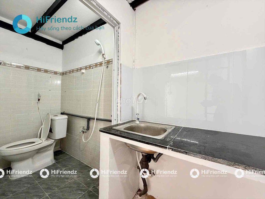 Duplex cửa sổ trời thoáng mát trên đường Nguyễn Văn Quá, gần CVPM
