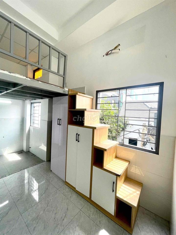 Phòng Gần Cao Đẳng Điện Lực, Nguyễn Tất Thành