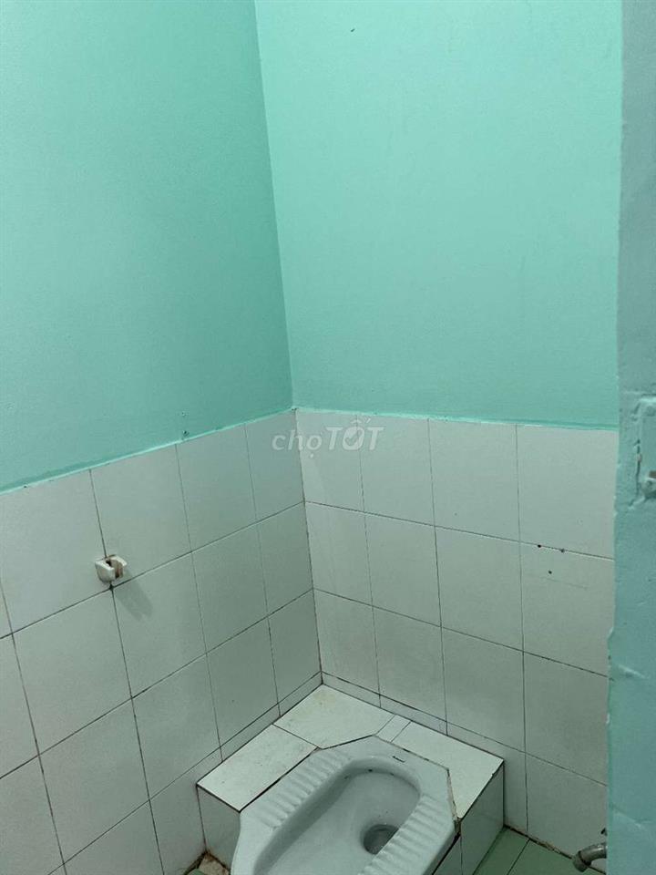 Nhà cho sinh viên ngay trung tâm quận 4