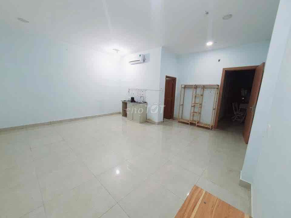 phòng trọ gần đại học y dược, đại học hùng vương, chợ lớn,chợ kim biên