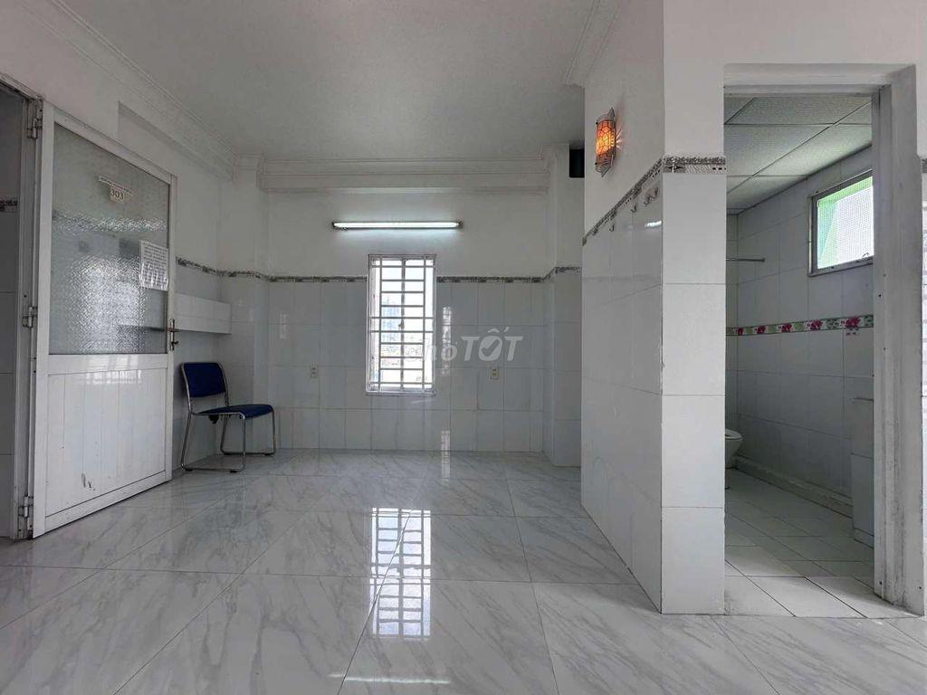 Phòng trọ 20m2, 1021 Huỳnh Tấn Phát Q7, đẹp, mới