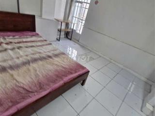 Phòng trong nhà mặt tiền, 18 - 20m2, sạch đẹp mát mẻ