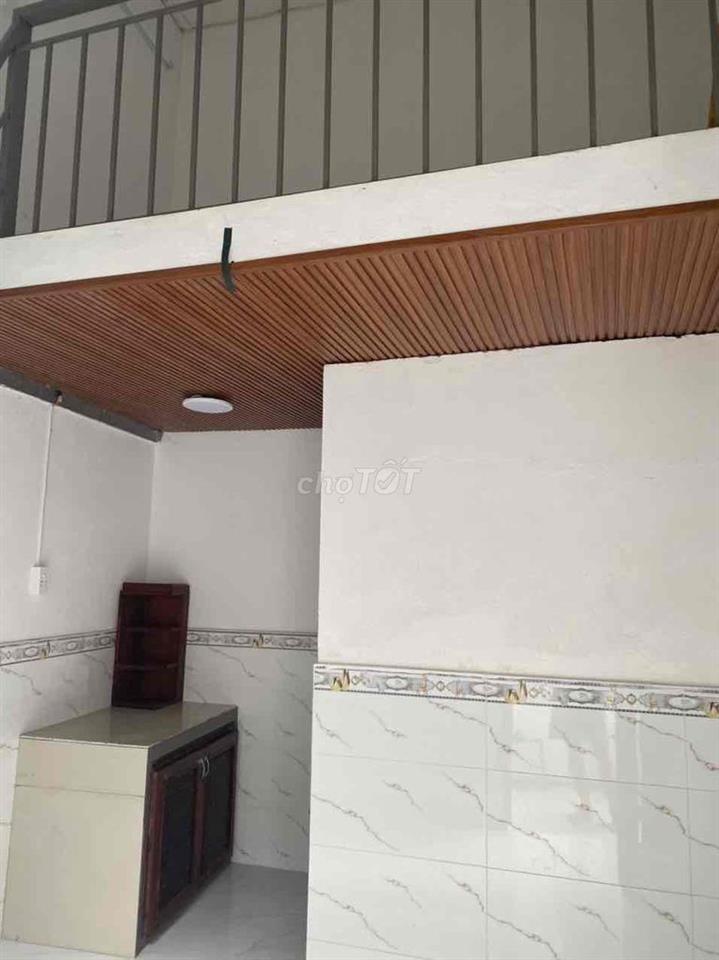 phòng 24m2 trệt gác quận 7