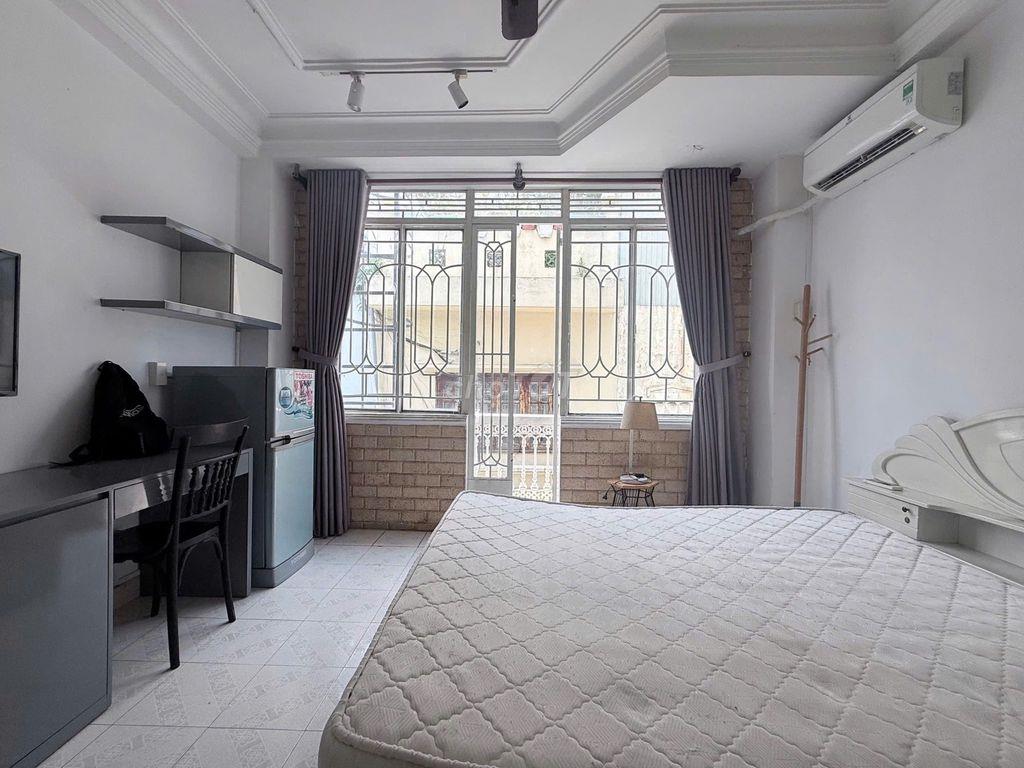 PHÒNG ĐẸP MẶT TIỀN KHÁNH HỘI ĐANG TRỐNG