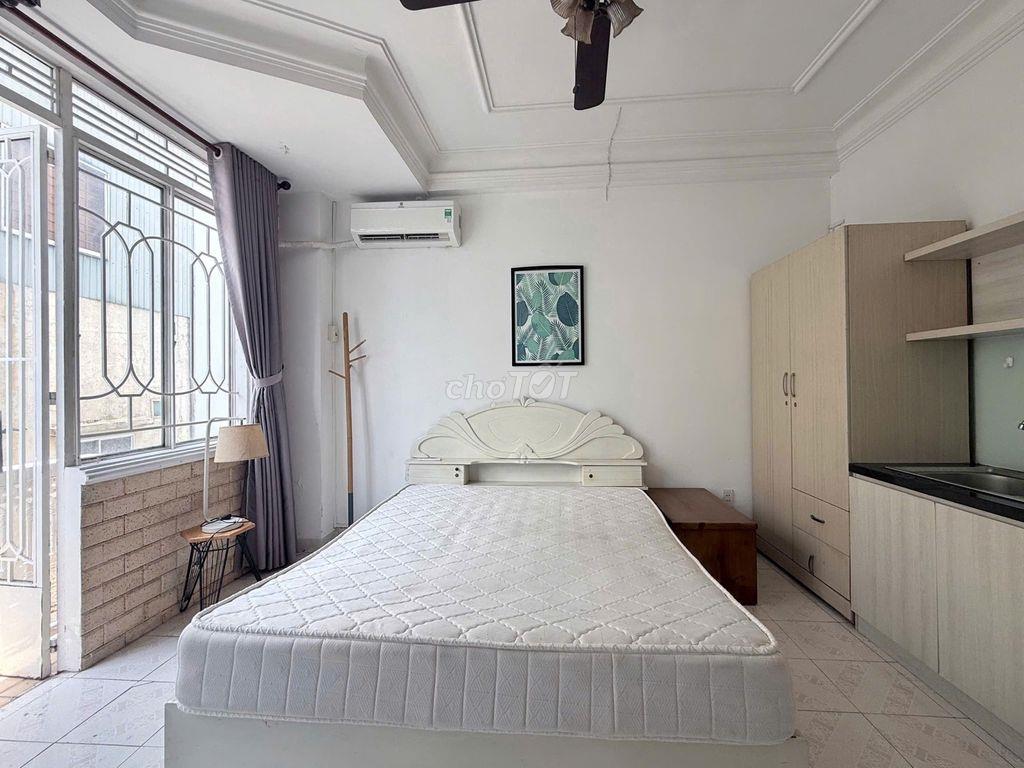 PHÒNG ĐẸP MẶT TIỀN KHÁNH HỘI ĐANG TRỐNG