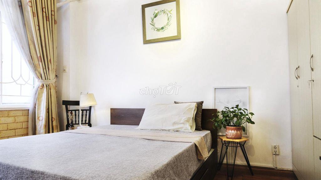 PHÒNG ĐẸP MẶT TIỀN KHÁNH HỘI ĐANG TRỐNG