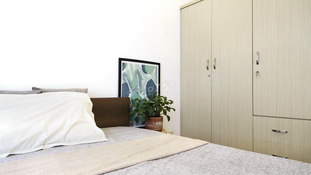 PHÒNG ĐẸP MẶT TIỀN KHÁNH HỘI ĐANG TRỐNG