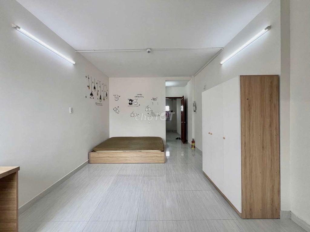 STUDIO FULL NT CỬA SỔ TRỜI DIỆN TÍCH 30M VUÔNG GẦN CẦU CALMETTE