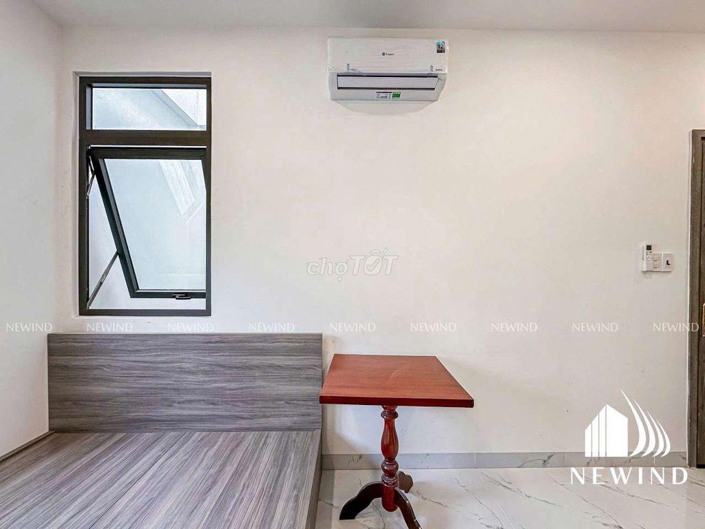 Căn hộ mới đầy đủ nội thất cửa sổ trời ngay Khánh Hội đi bộ tới NTTU