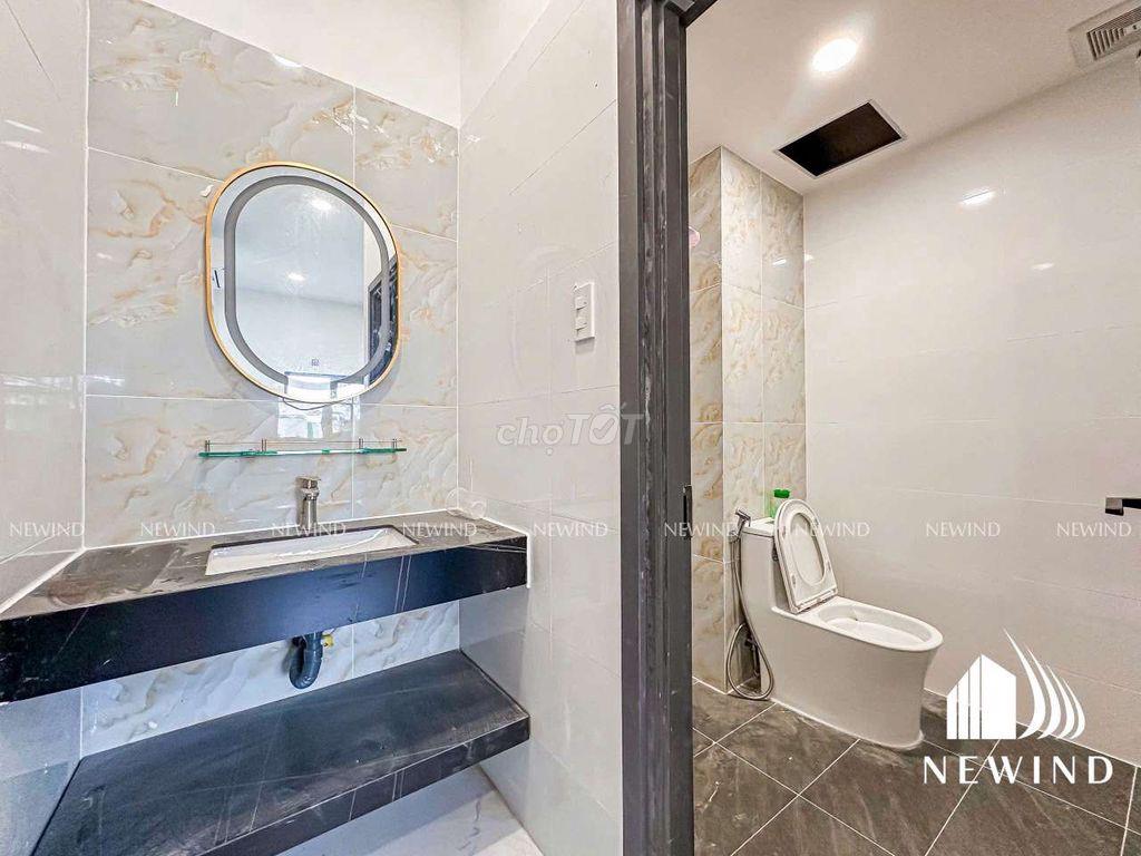 Căn hộ mới đầy đủ nội thất cửa sổ trời ngay Khánh Hội đi bộ tới NTTU