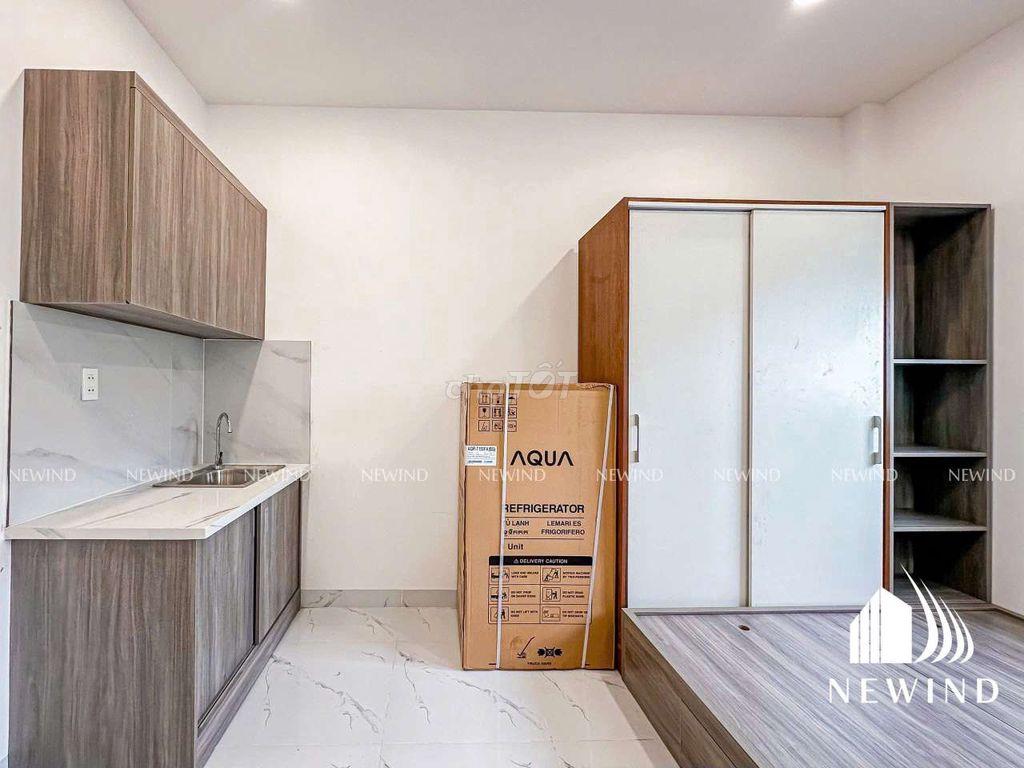 Căn hộ mới đầy đủ nội thất cửa sổ trời ngay Khánh Hội đi bộ tới NTTU