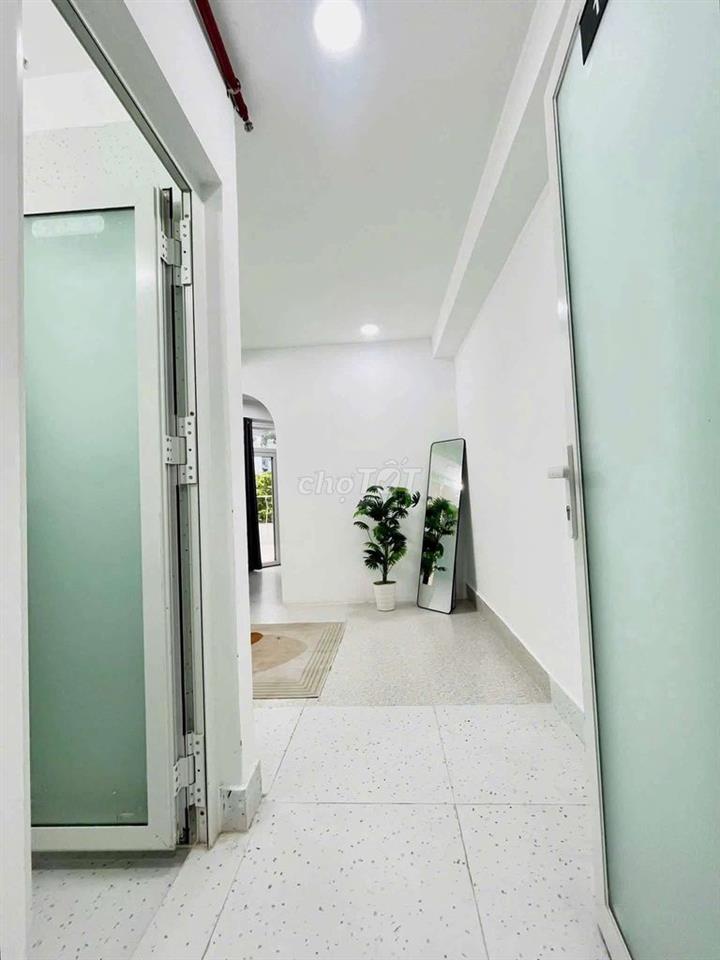 Căn hộ 1pn đầy đủ nội thất mặt tiền ngay cầu Nguyễn Tri Phương 