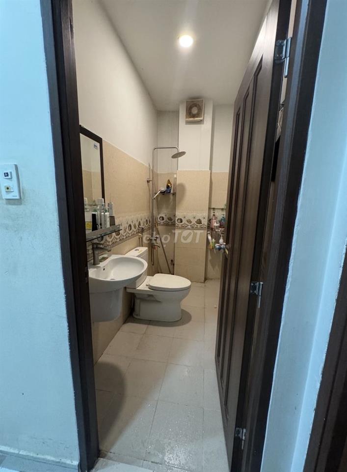 Cho thuê phòng trong nhà nguyên căn p4 q8