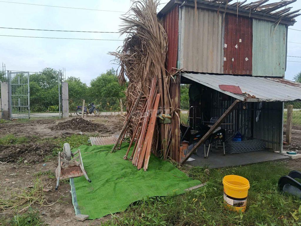 Cần tiền bán gấp đất gần chợ Cần Đước