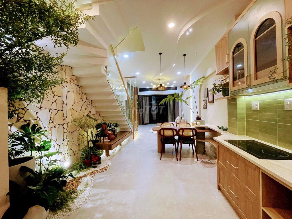 Nhà mới xây, đẹp, hẻm xe hơi Tân Bình, giá 8,4 tỷTL