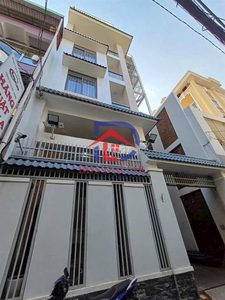 Nhà Nguyên Căn MT Giải Phóng_ 6x20m_ Trệt 3 Lầu_ Sẵn Máy Lạnh.