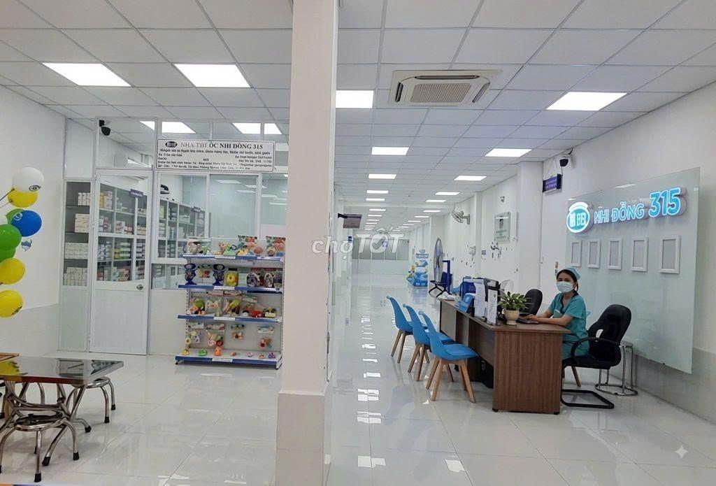 🍁 NHÀ TRỐNG SUỐT_MT BÀU CÁT_8x18m_TRỆT 3 LẦU CHO THUÊ.