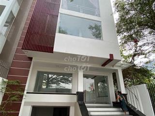 🏘️ Cho Thuê Nhà HXH Nguyễn Minh Hoàng_8x18m_Hầm Trệt 2 Lầu, Phòng Rộng.