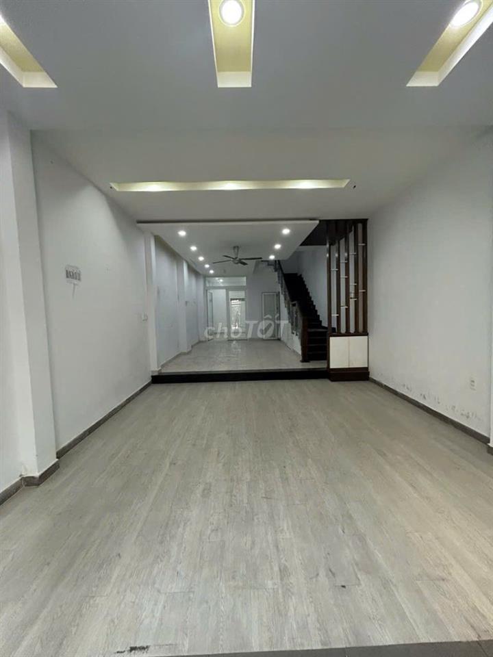 NHÀ NGUYÊN CĂN CHO THUÊ KHU CỘNG HÒA. DT: 5X20M. 1 TRỆT 3 LẦU. GIÁ TỐT